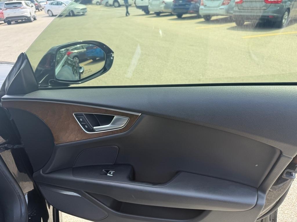 Audi A7 4dr HB quattro 3.0 Premium Plus 2016