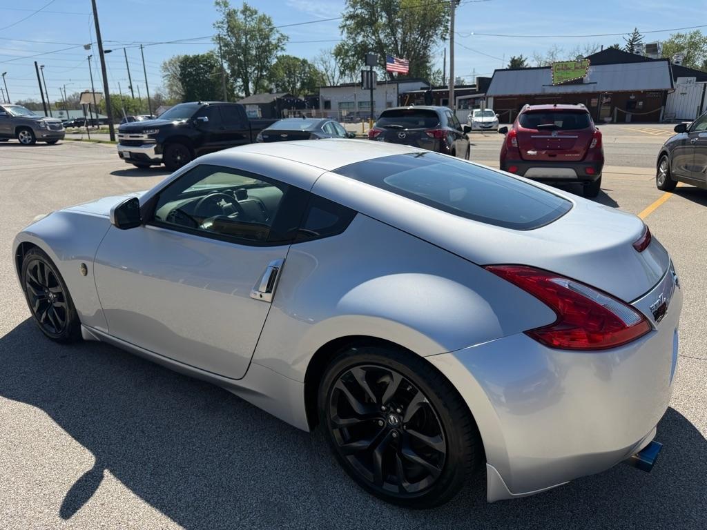 Nissan 370Z 2dr Cpe Auto 2015