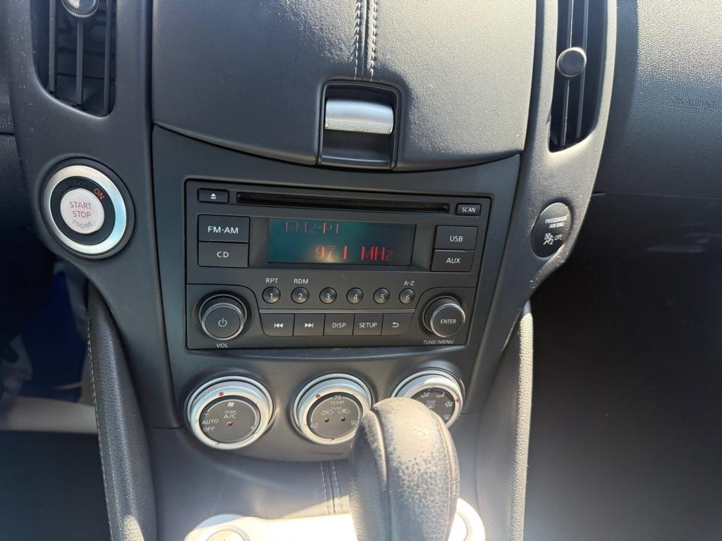 Nissan 370Z 2dr Cpe Auto 2015