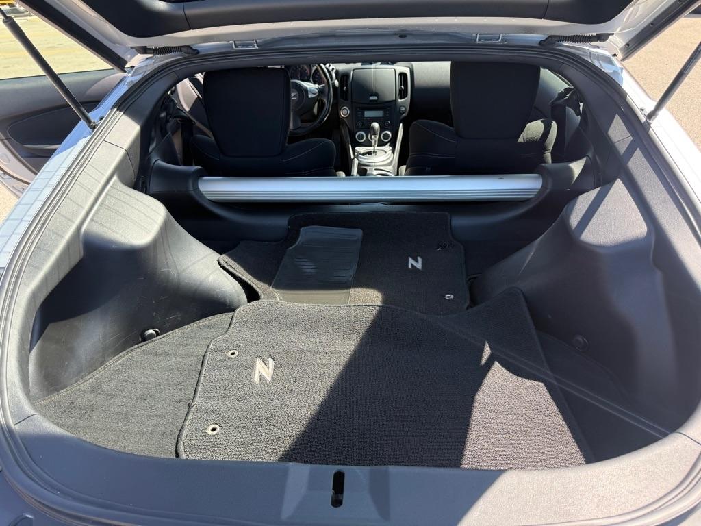 Nissan 370Z 2dr Cpe Auto 2015