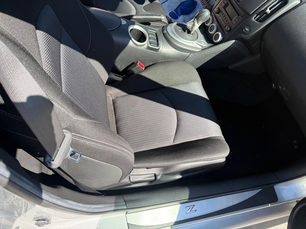 Nissan 370Z 2dr Cpe Auto 2015
