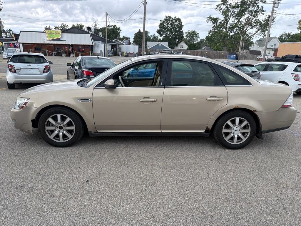 Ford Taurus 4dr Sdn SEL FWD 2008