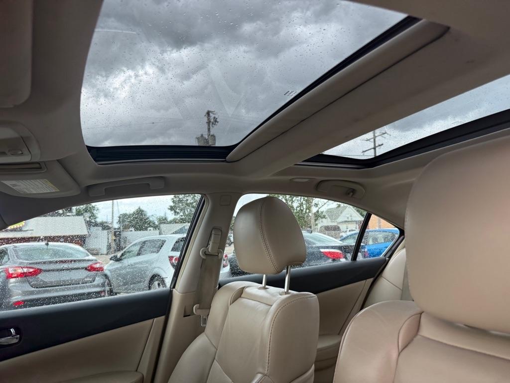 Nissan Maxima 4dr Sdn 3.5 SV w/Premium Pkg 2014