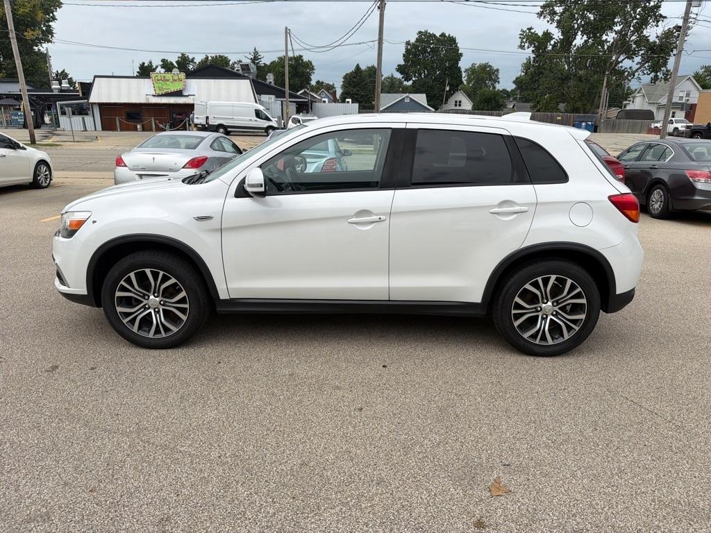 Mitsubishi Outlander Sport ES 2.0 CVT 2017