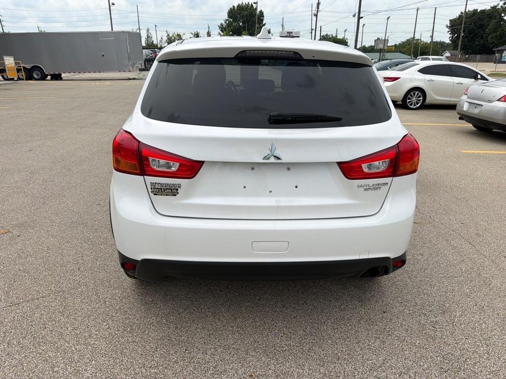 Mitsubishi Outlander Sport ES 2.0 CVT 2017