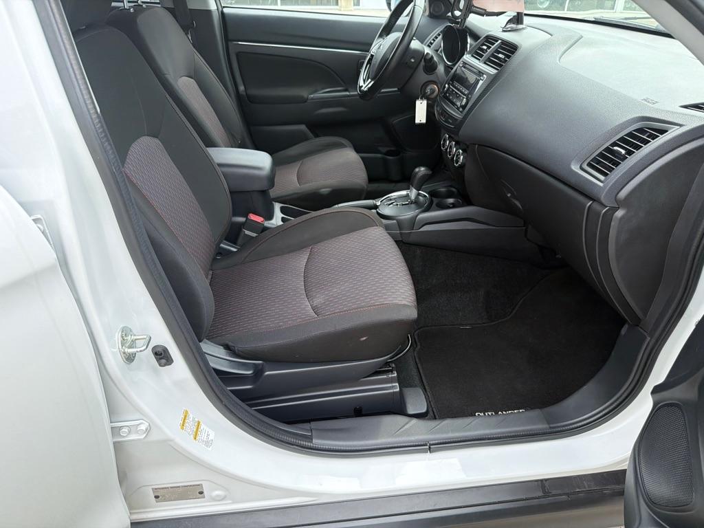 Mitsubishi Outlander Sport ES 2.0 CVT 2017
