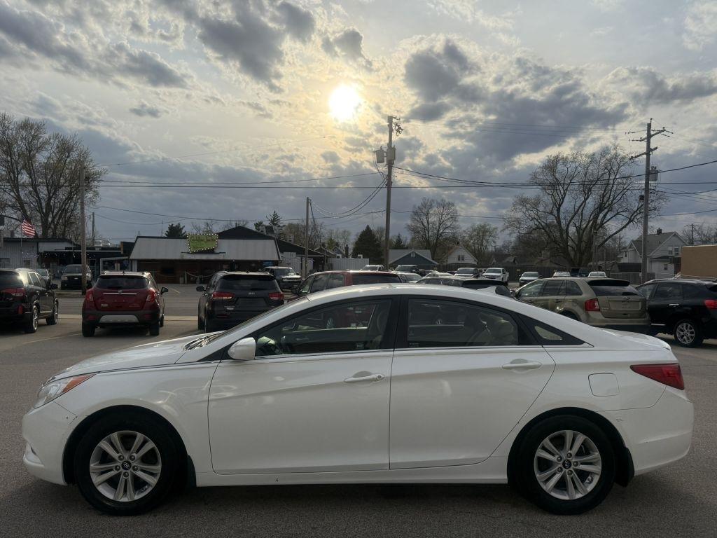 Hyundai Sonata 4dr Sdn 2.4L Auto GLS 2013
