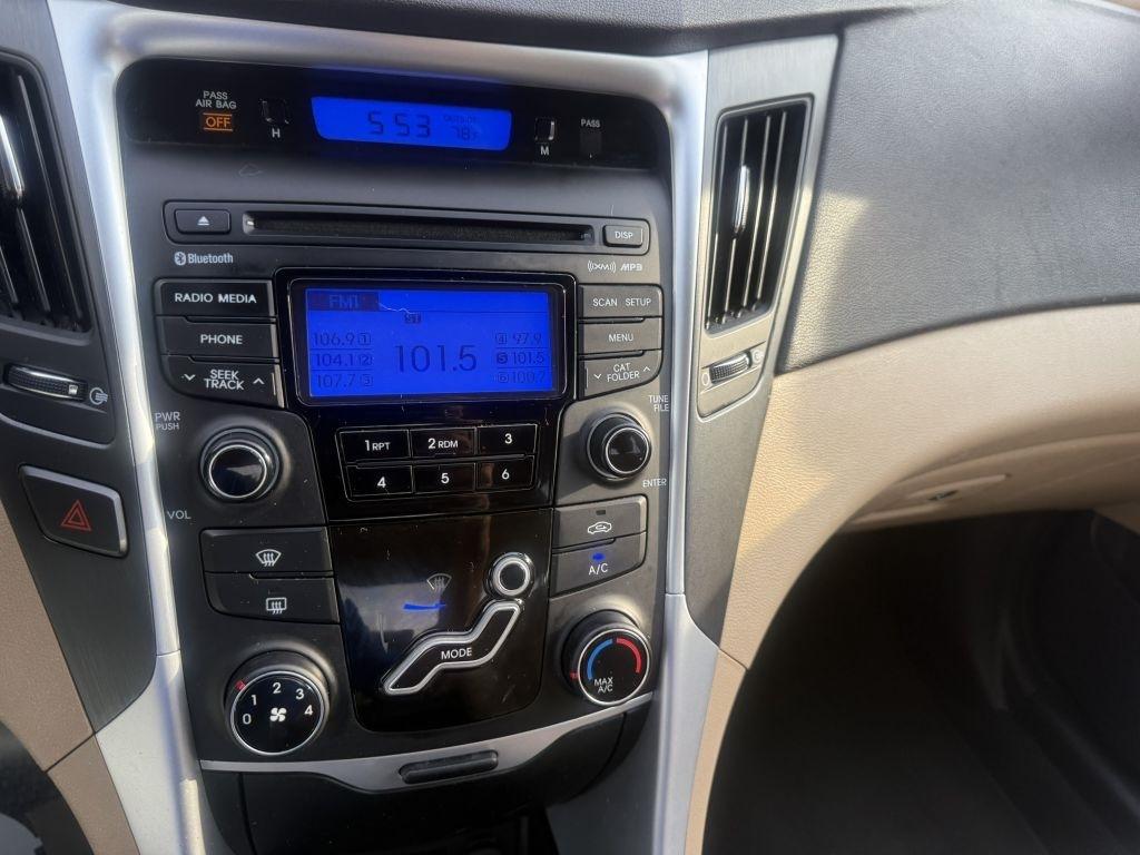 Hyundai Sonata 4dr Sdn 2.4L Auto GLS 2013
