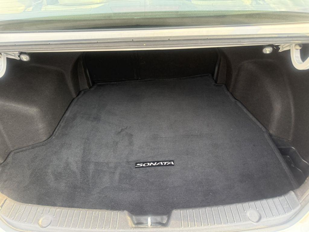 Hyundai Sonata 4dr Sdn 2.4L Auto GLS 2013