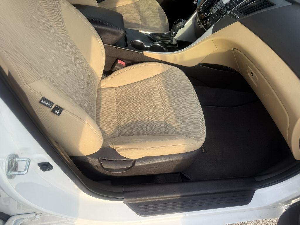 Hyundai Sonata 4dr Sdn 2.4L Auto GLS 2013
