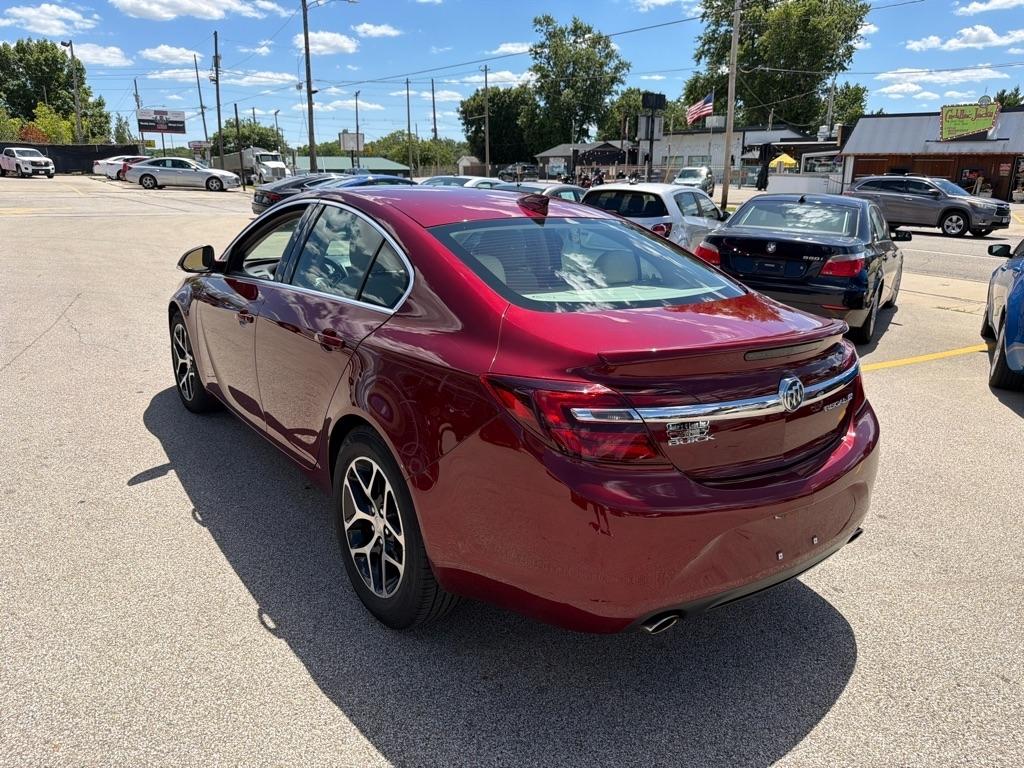 Buick Regal 4dr Sdn Sport Touring FWD 2017