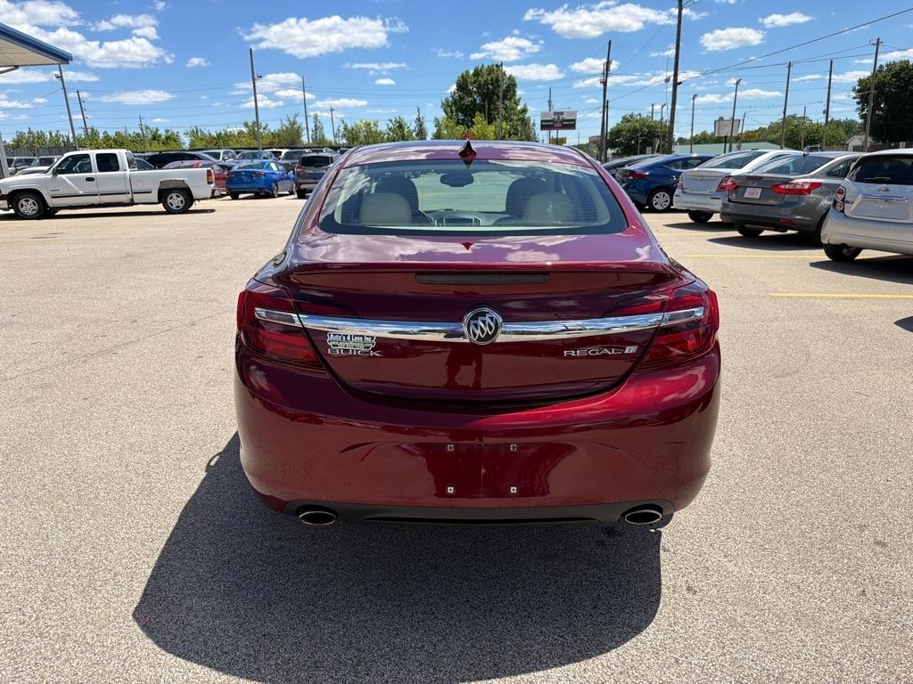 Buick Regal 4dr Sdn Sport Touring FWD 2017