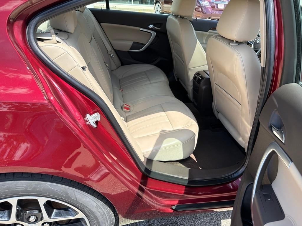 Buick Regal 4dr Sdn Sport Touring FWD 2017