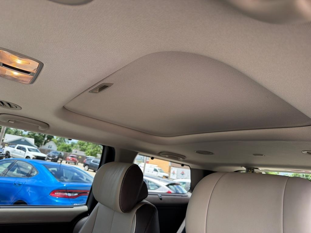 Kia Sedona 4dr Wgn SX-L 2015