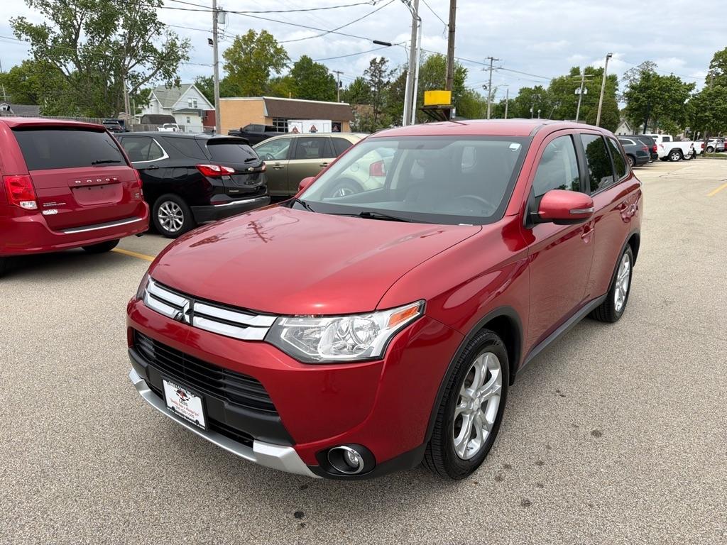 Mitsubishi Outlander 2WD 4dr SE 2015