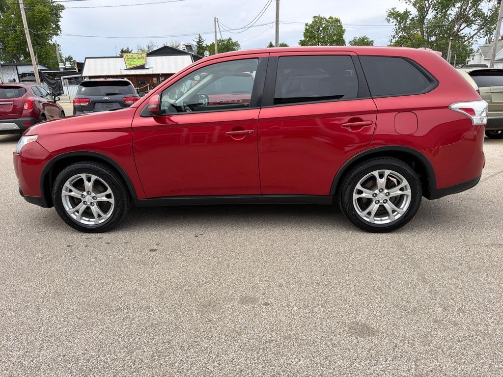Mitsubishi Outlander 2WD 4dr SE 2015