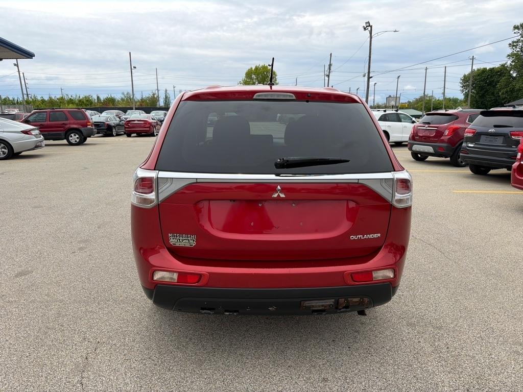 Mitsubishi Outlander 2WD 4dr SE 2015