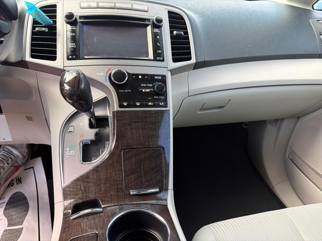 Toyota Venza 4dr Wgn I4 FWD XLE (Natl) 2013