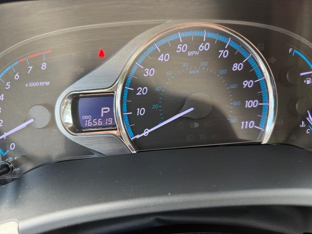 Toyota Sienna 5dr 7-Pass Van V6 XLE AAS FWD (Natl) 2011