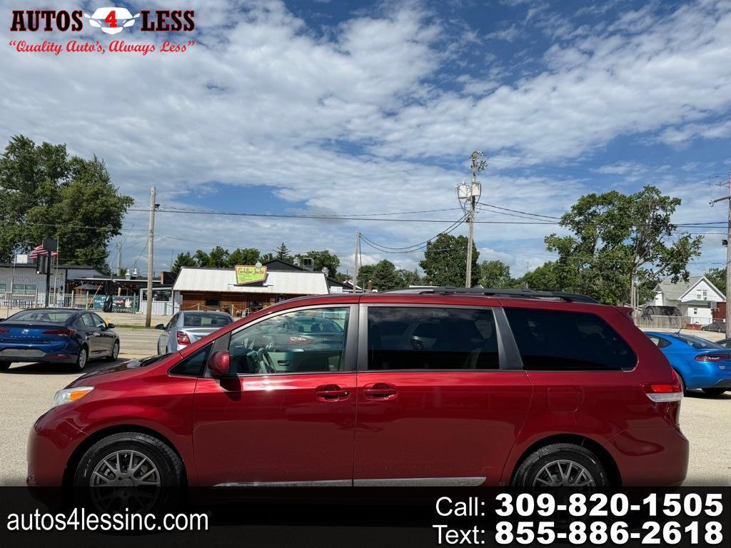 Toyota Sienna 5dr 7-Pass Van V6 XLE AAS FWD (Natl) 2011