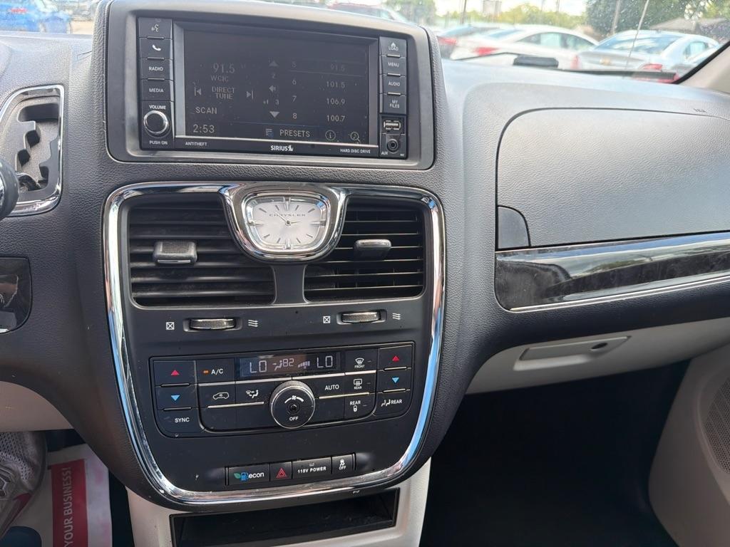 Chrysler Town & Country 4dr Wgn Touring 2014