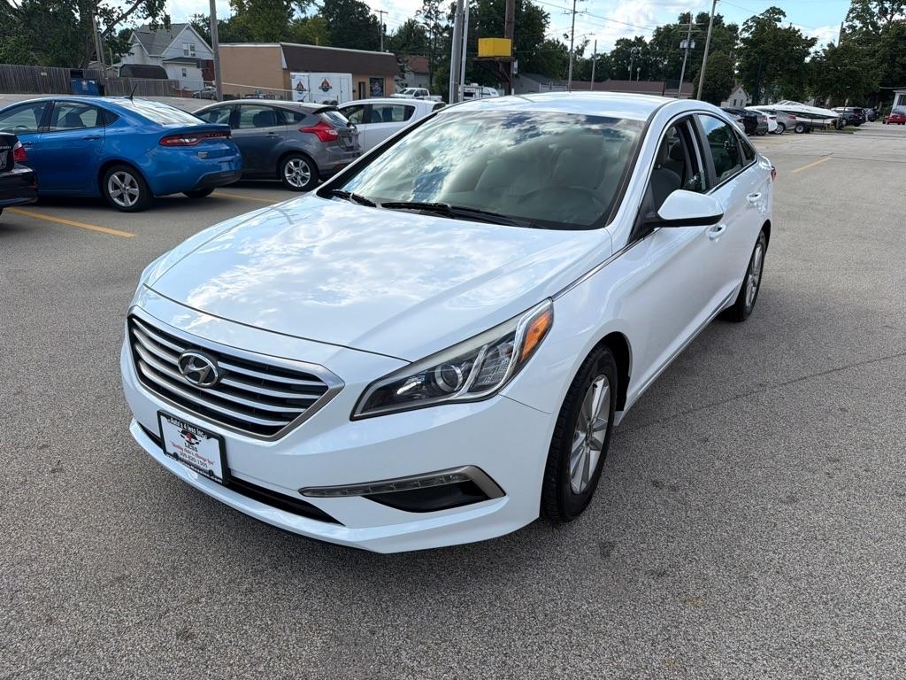 Hyundai Sonata 4dr Sdn 2.4L SE 2015