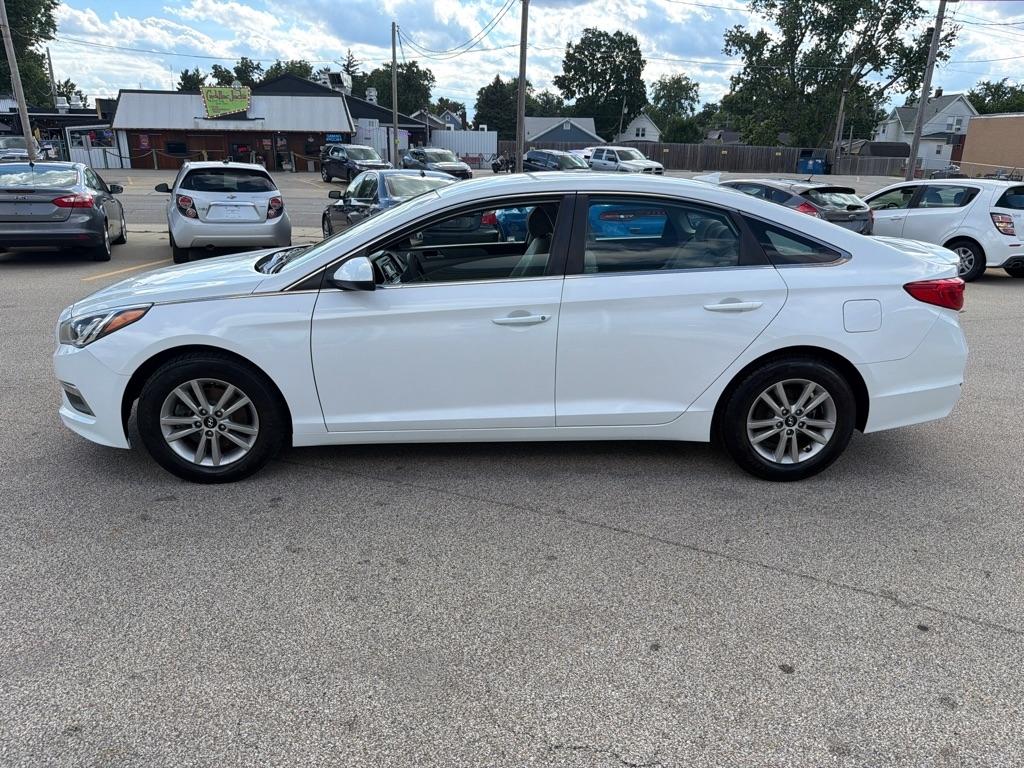Hyundai Sonata 4dr Sdn 2.4L SE 2015