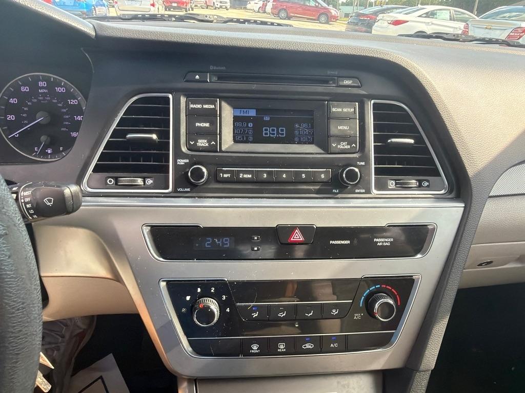 Hyundai Sonata 4dr Sdn 2.4L SE 2015