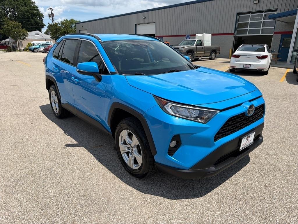 Toyota RAV4 XLE AWD (Natl) 2020