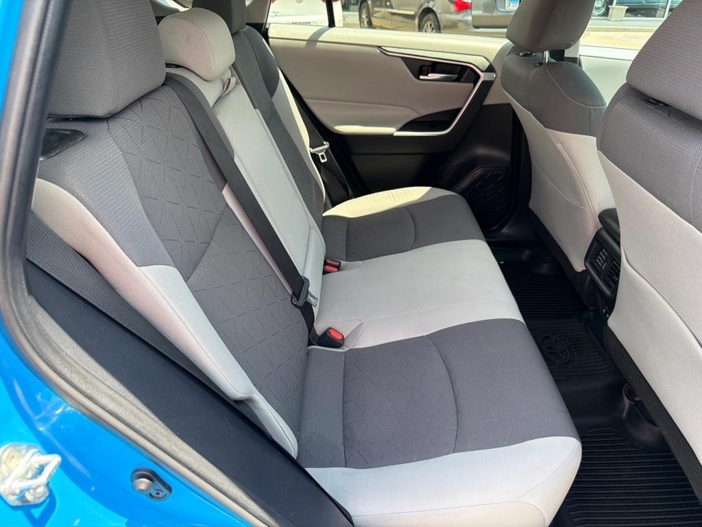 Toyota RAV4 XLE AWD (Natl) 2020
