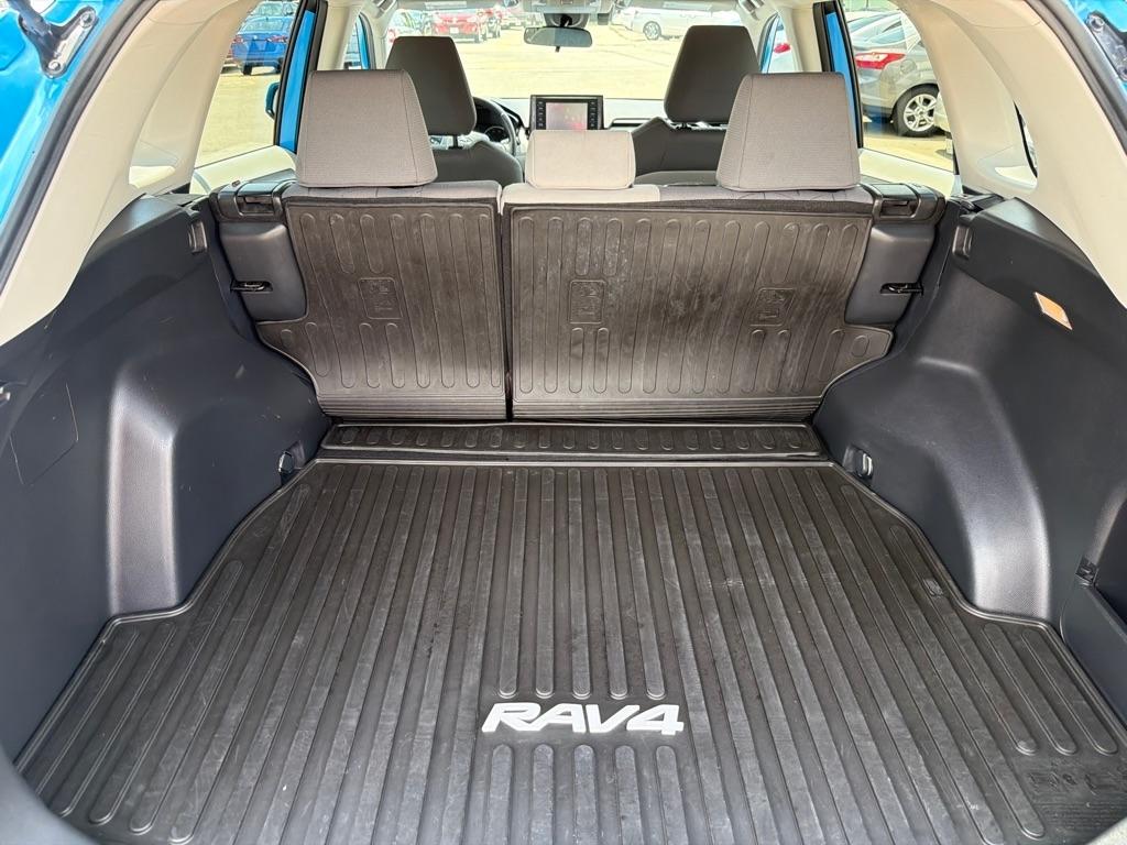 Toyota RAV4 XLE AWD (Natl) 2020