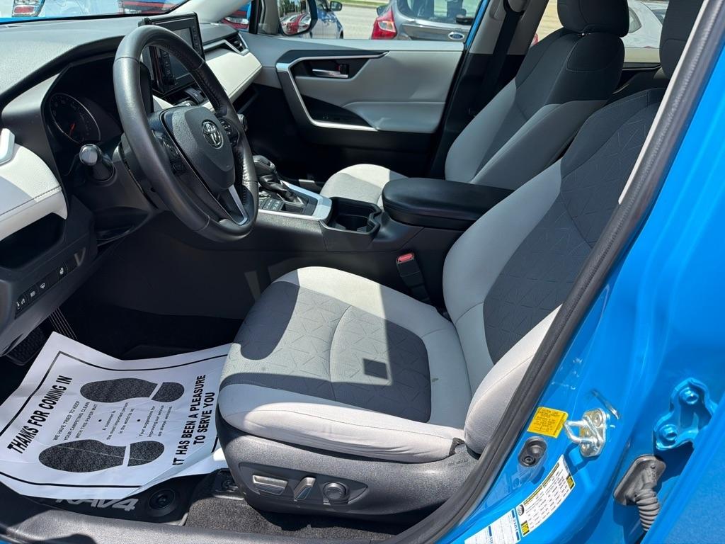 Toyota RAV4 XLE AWD (Natl) 2020