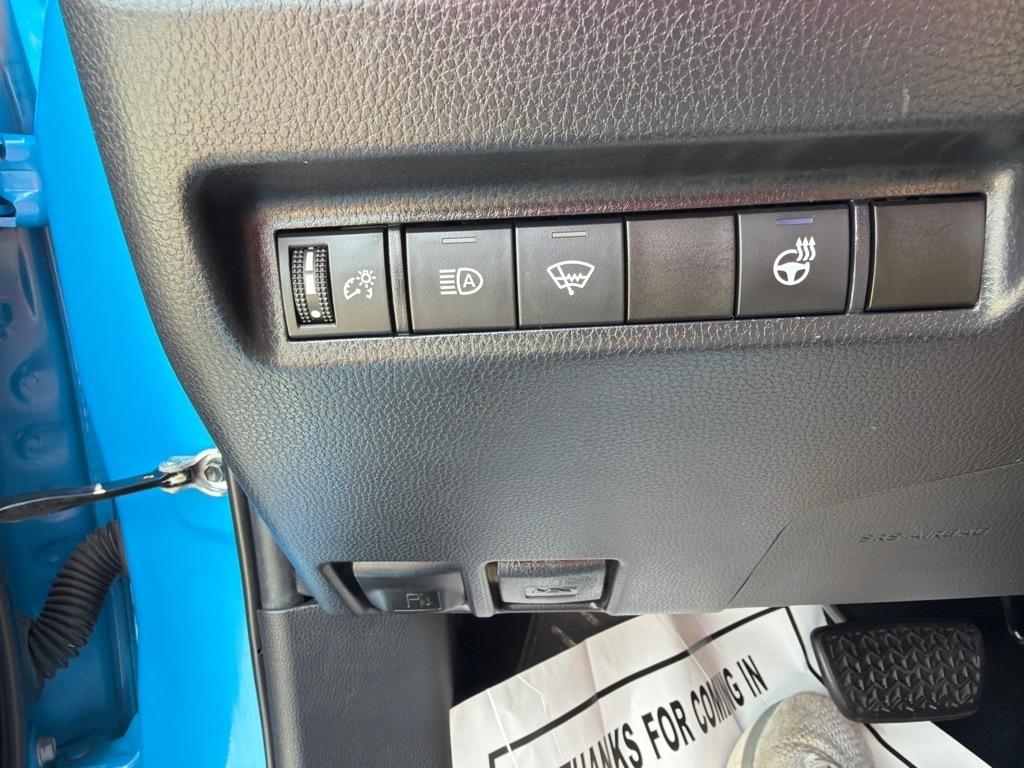 Toyota RAV4 XLE AWD (Natl) 2020