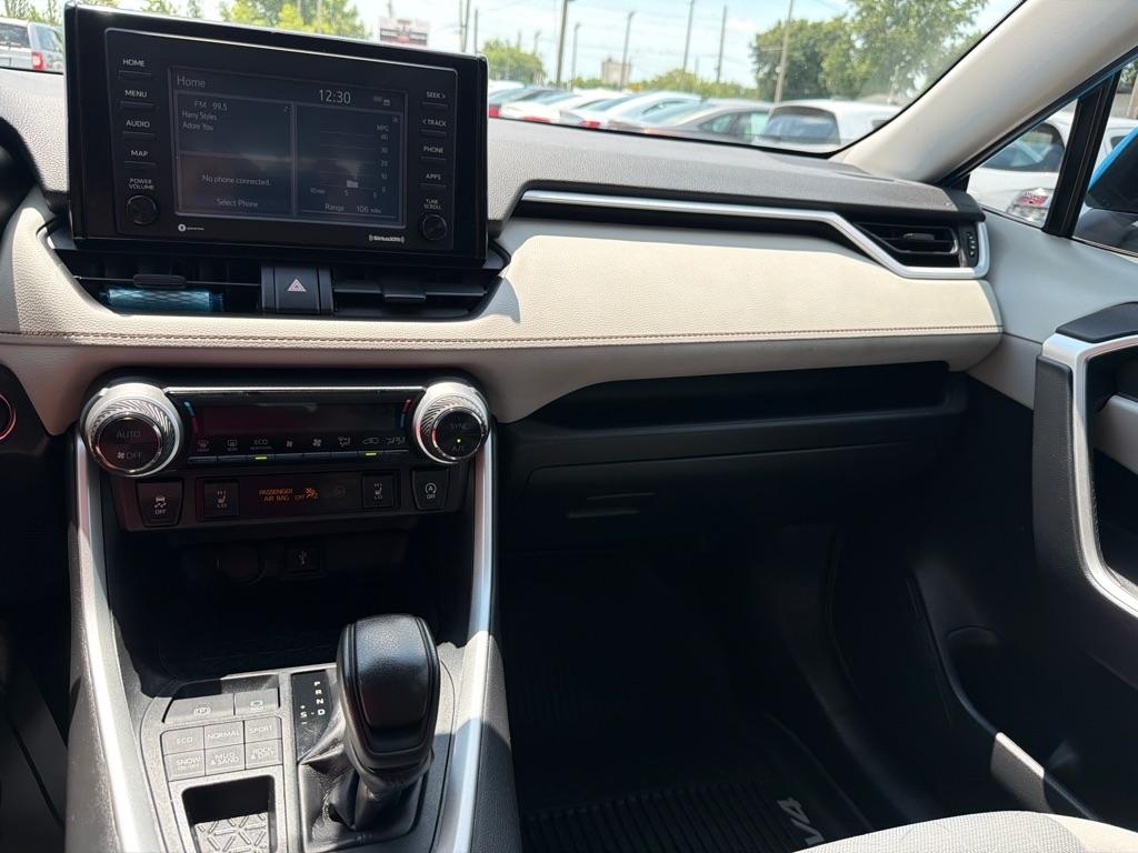 Toyota RAV4 XLE AWD (Natl) 2020
