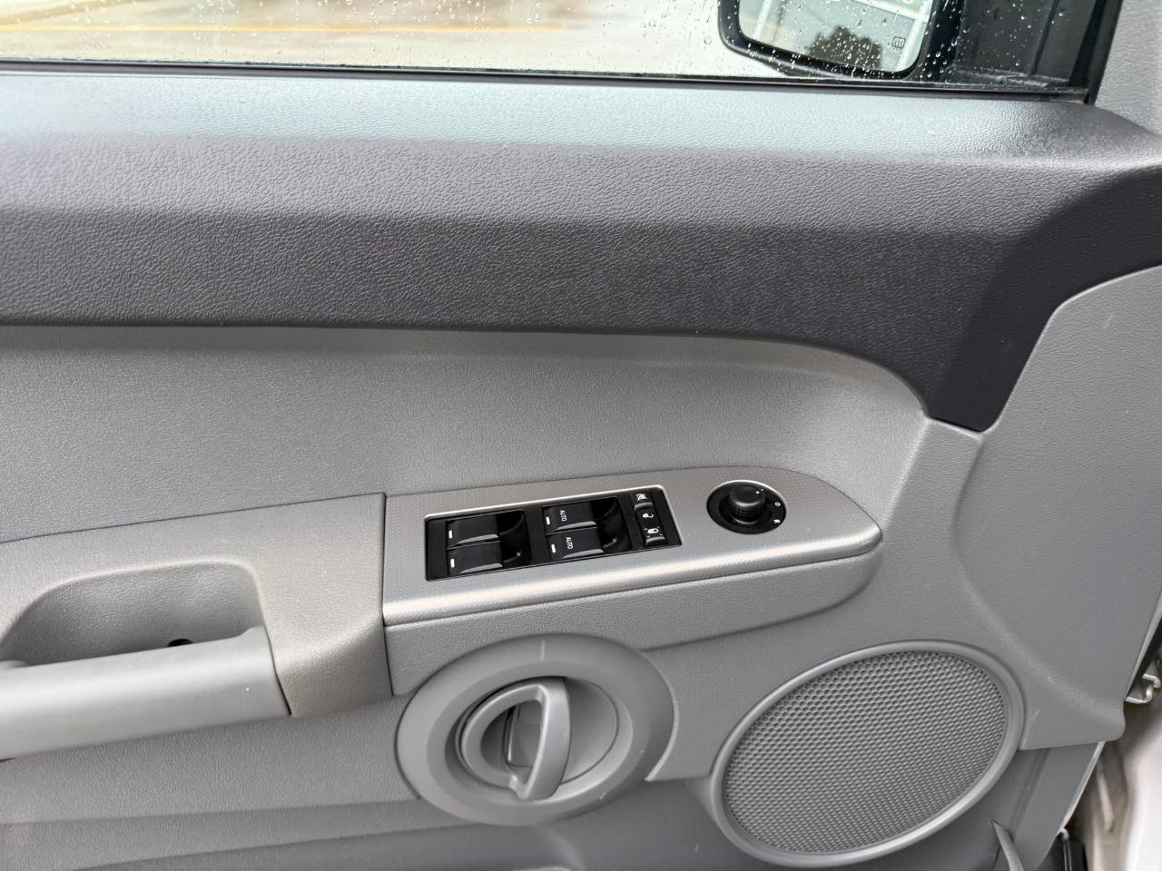 Jeep Commander 4WD 4dr Sport 2007