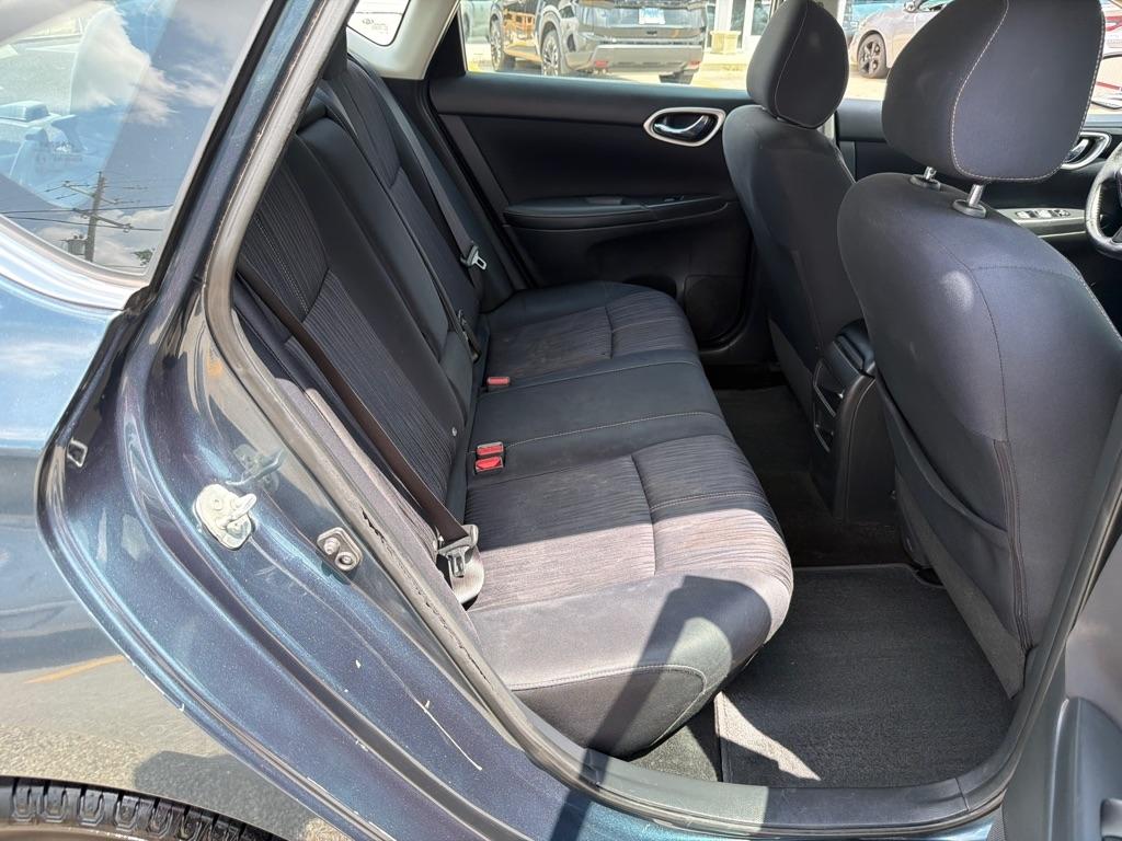 Nissan Sentra 4dr Sdn I4 CVT SV 2016
