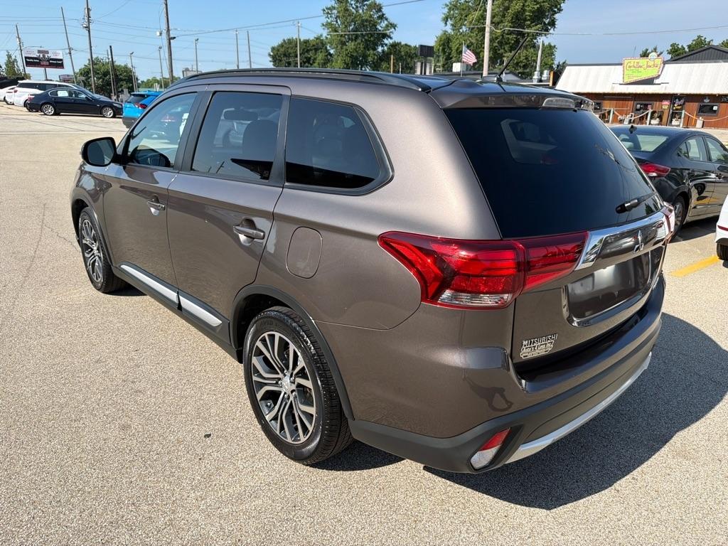 Mitsubishi Outlander 2WD 4dr SEL 2016
