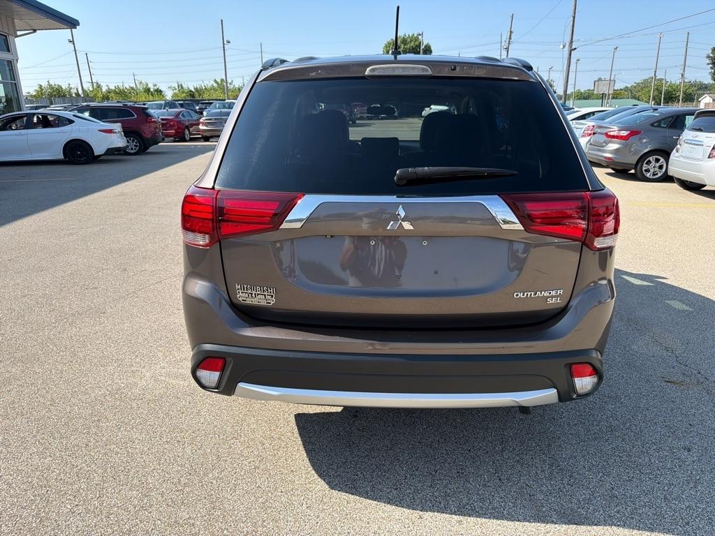 Mitsubishi Outlander 2WD 4dr SEL 2016