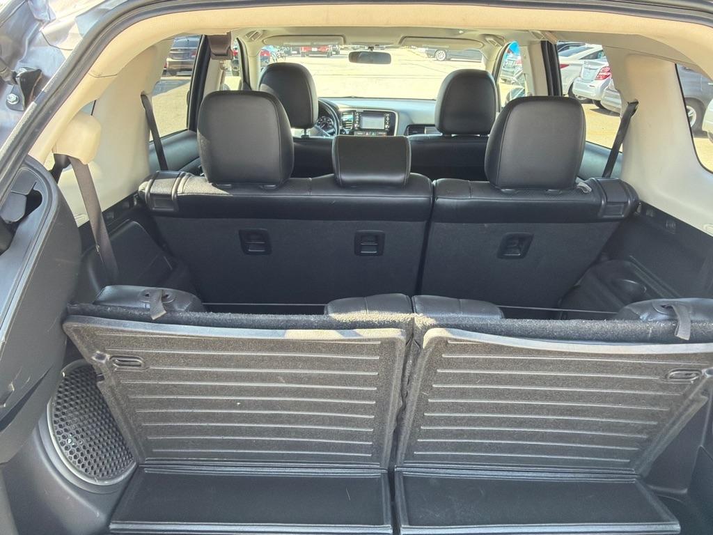Mitsubishi Outlander 2WD 4dr SEL 2016