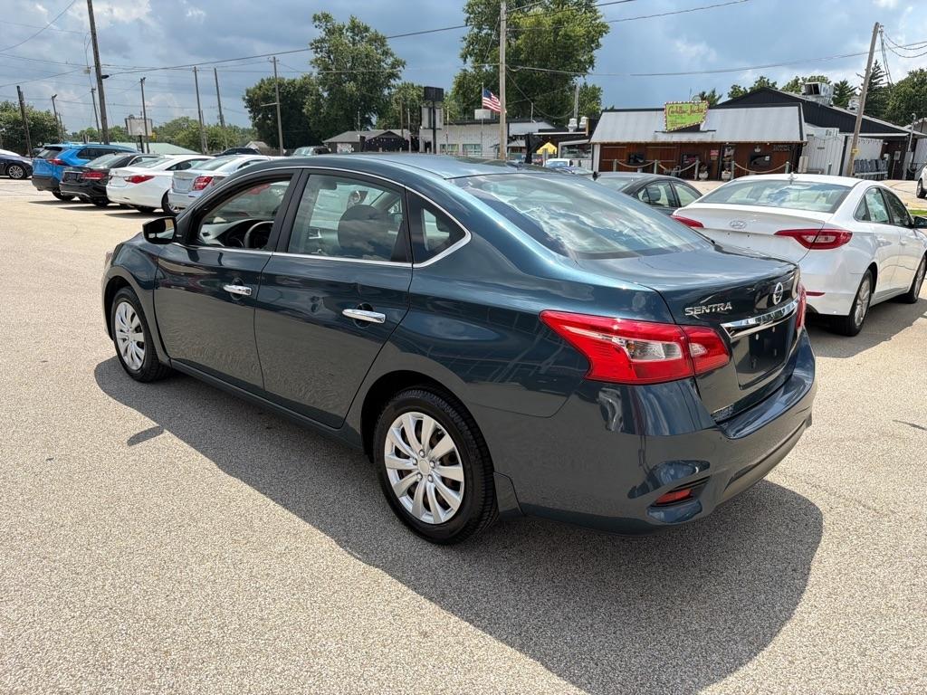 Nissan Sentra 4dr Sdn I4 CVT SV 2016