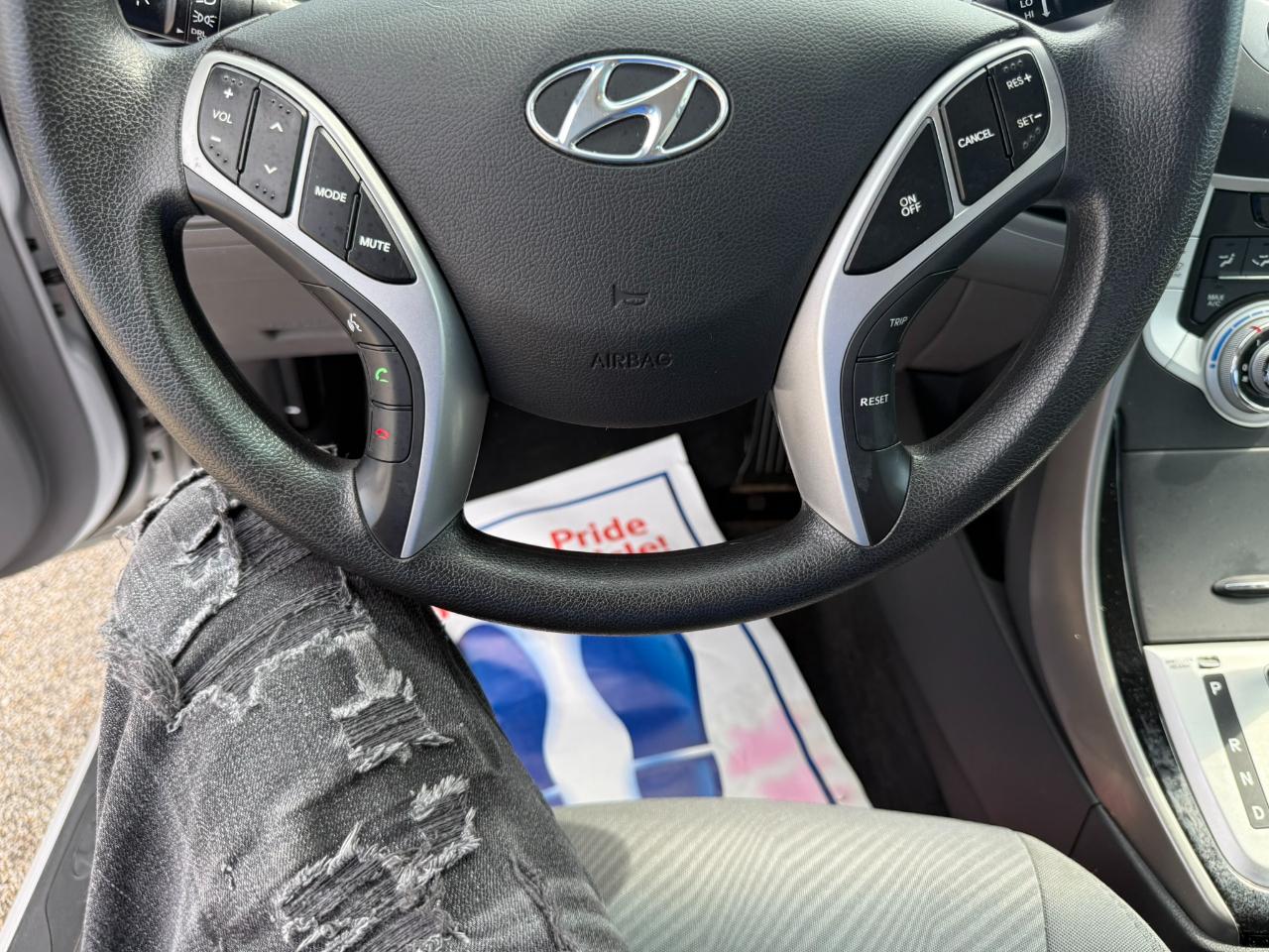 Hyundai Elantra 4dr Sdn Auto GLS (Ulsan Plant) 2012