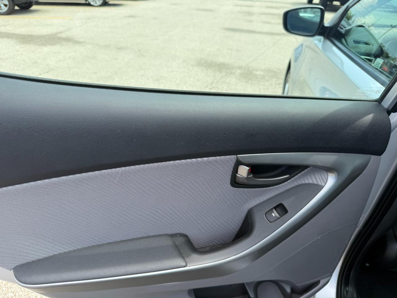 Hyundai Elantra 4dr Sdn Auto GLS (Ulsan Plant) 2012