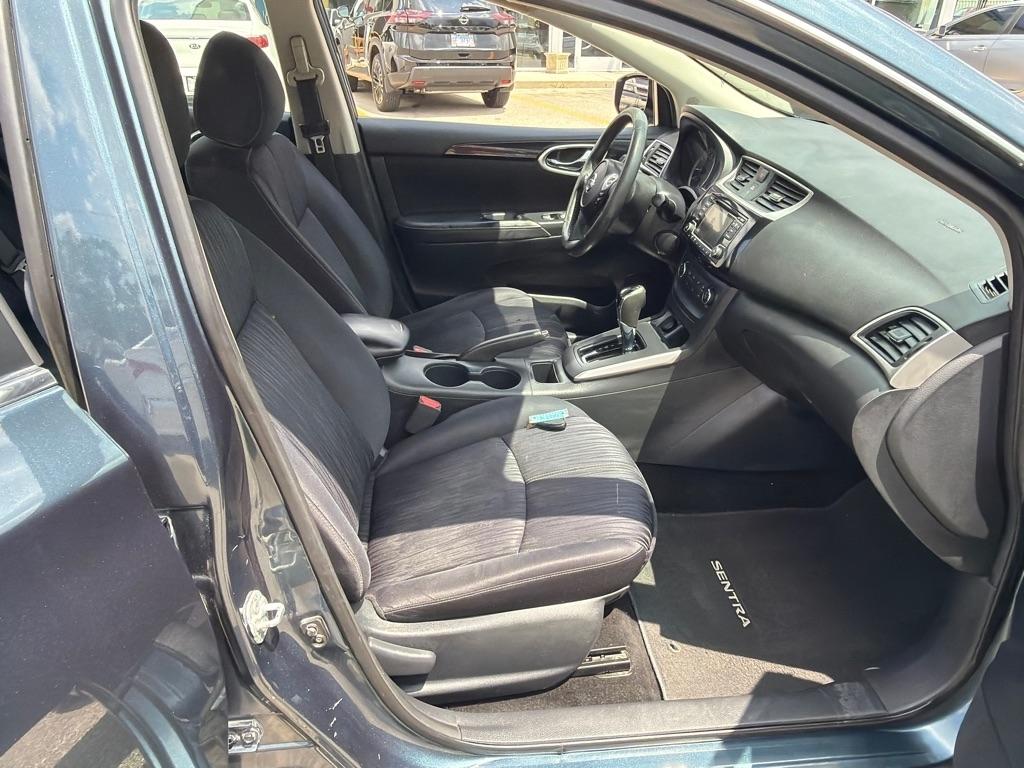 Nissan Sentra 4dr Sdn I4 CVT SV 2016