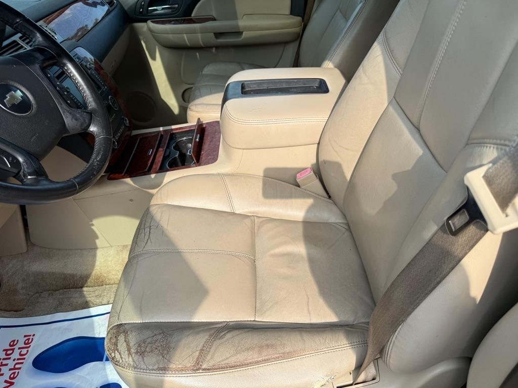 Chevrolet Suburban 4WD 4dr 1500 LTZ 2008