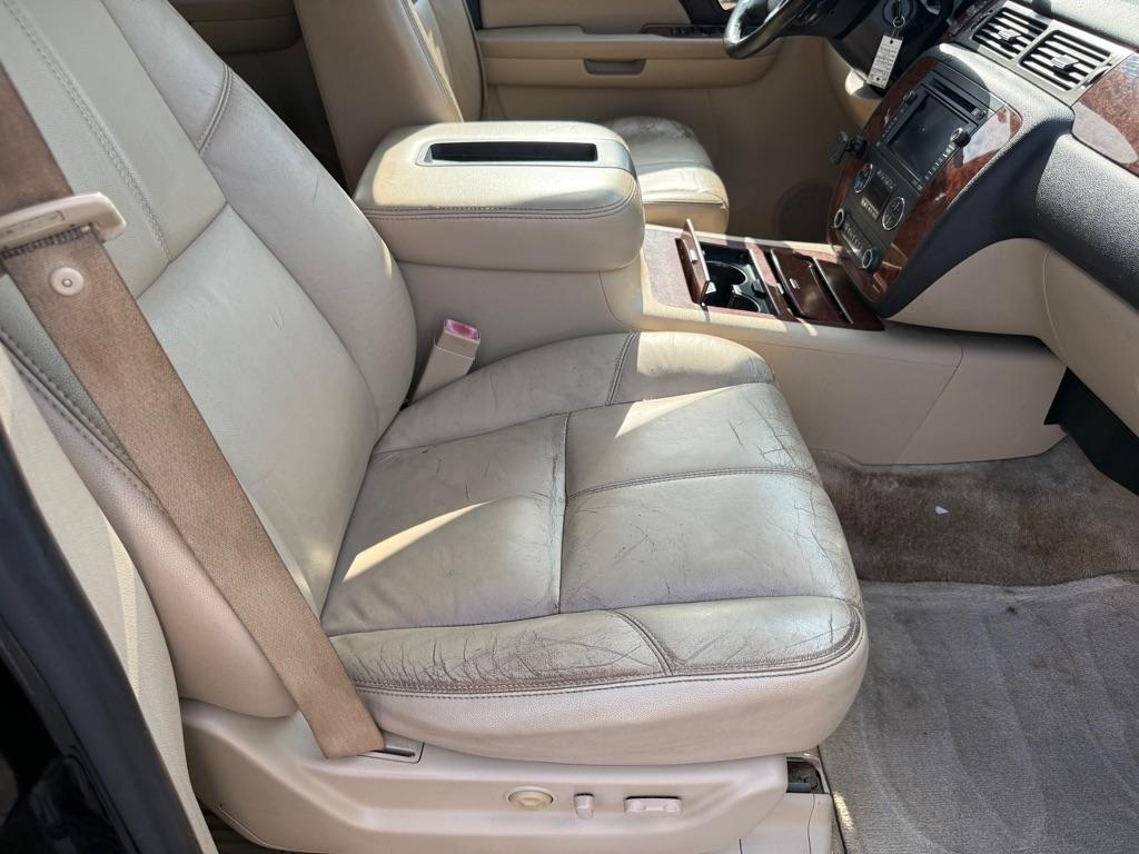 Chevrolet Suburban 4WD 4dr 1500 LTZ 2008