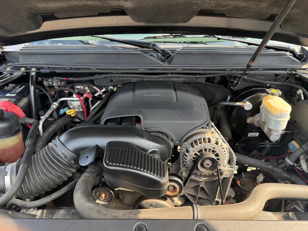 Chevrolet Suburban 4WD 4dr 1500 LTZ 2008