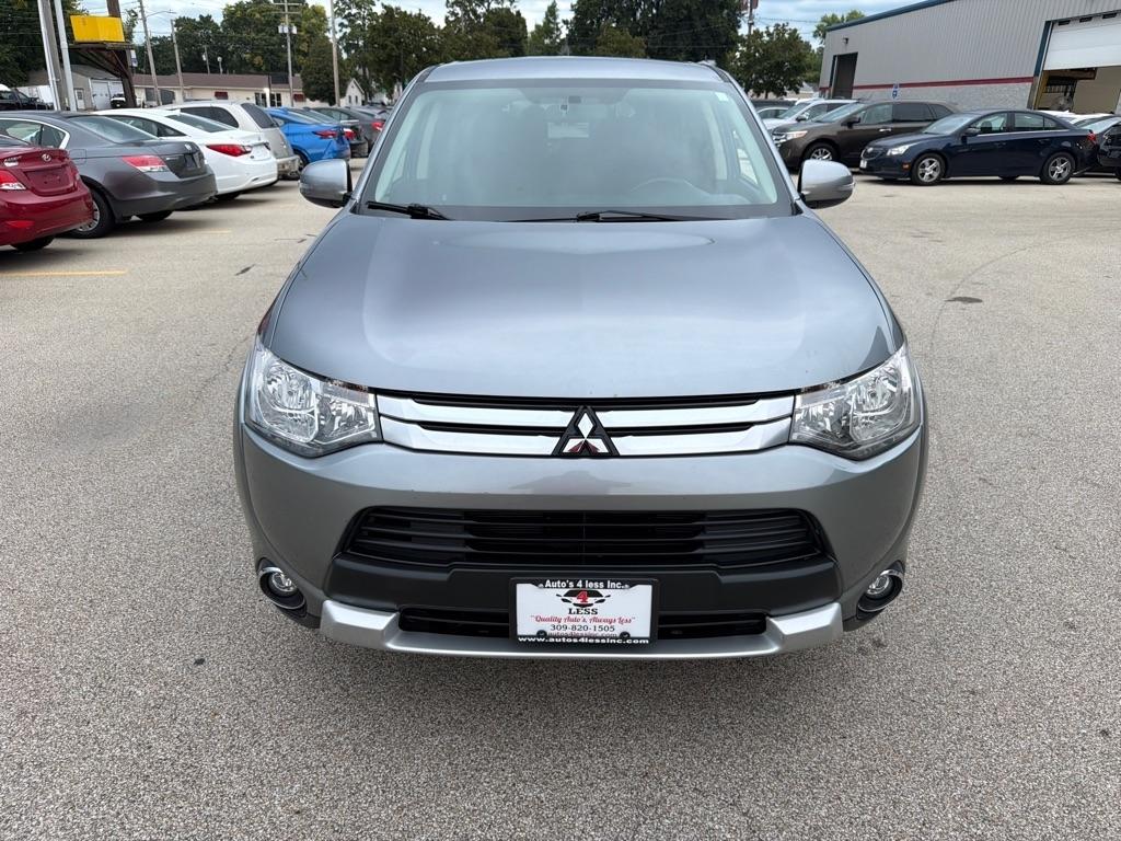 Mitsubishi Outlander 2WD 4dr SE 2015