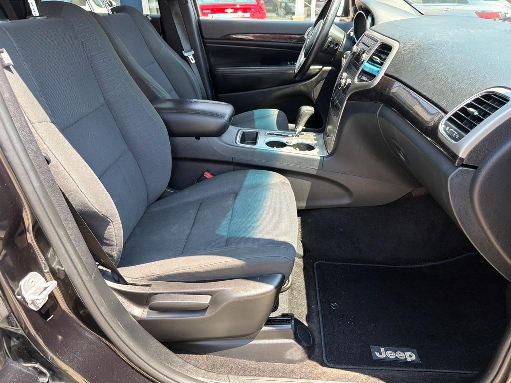 Jeep Grand Cherokee 4WD 4dr Laredo 2012