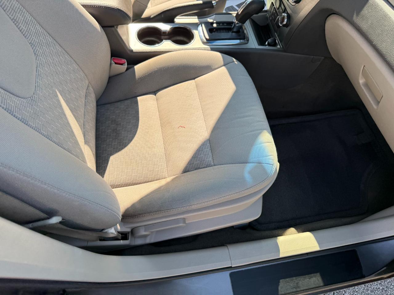 Ford Fusion 4dr Sdn SE FWD 2011
