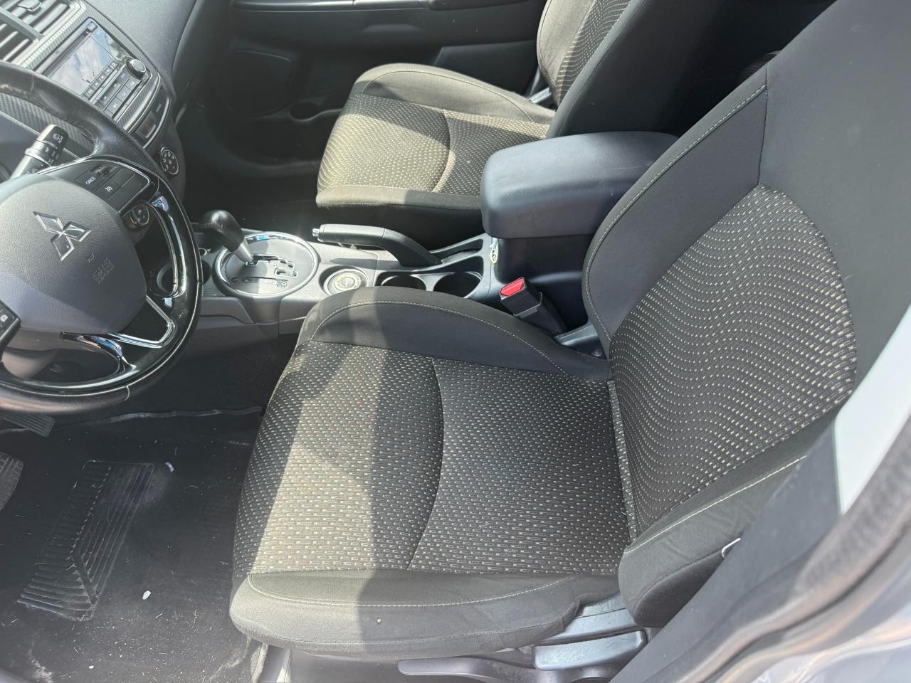Mitsubishi Outlander Sport AWC 4dr CVT 2.4 ES 2016